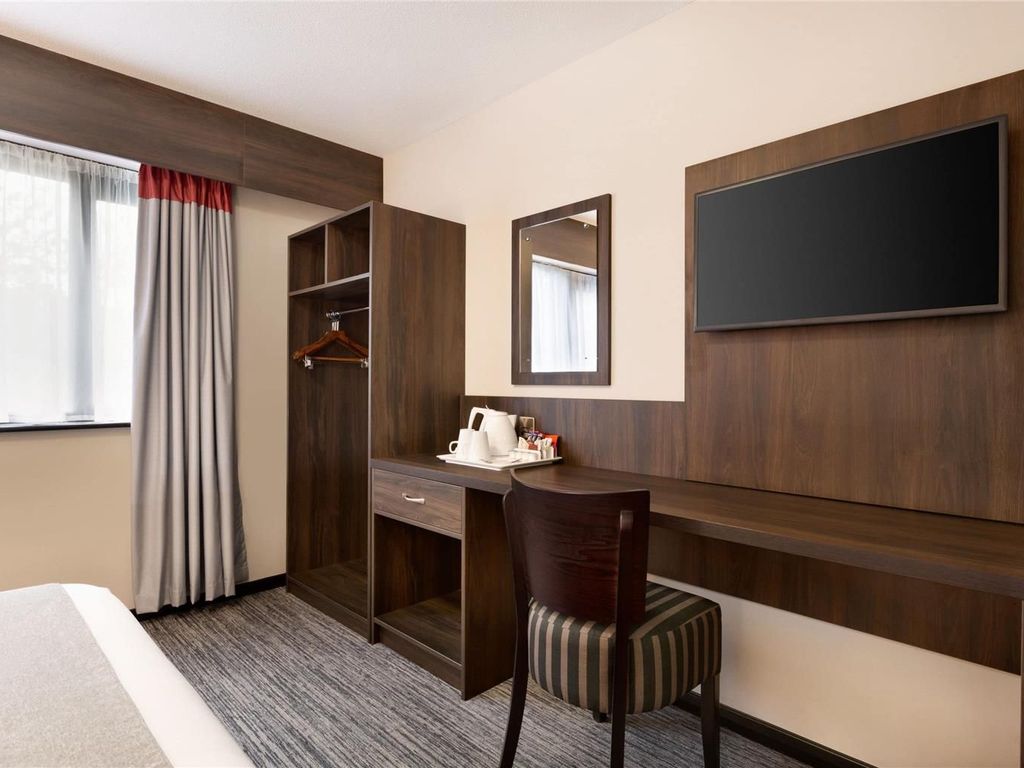 Ramada by Wyndham Bristol West