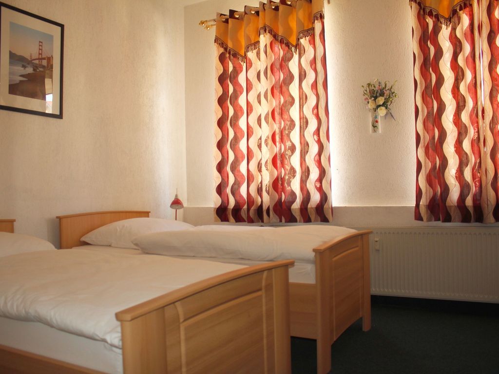 Rhodos Hotel & Restaurant