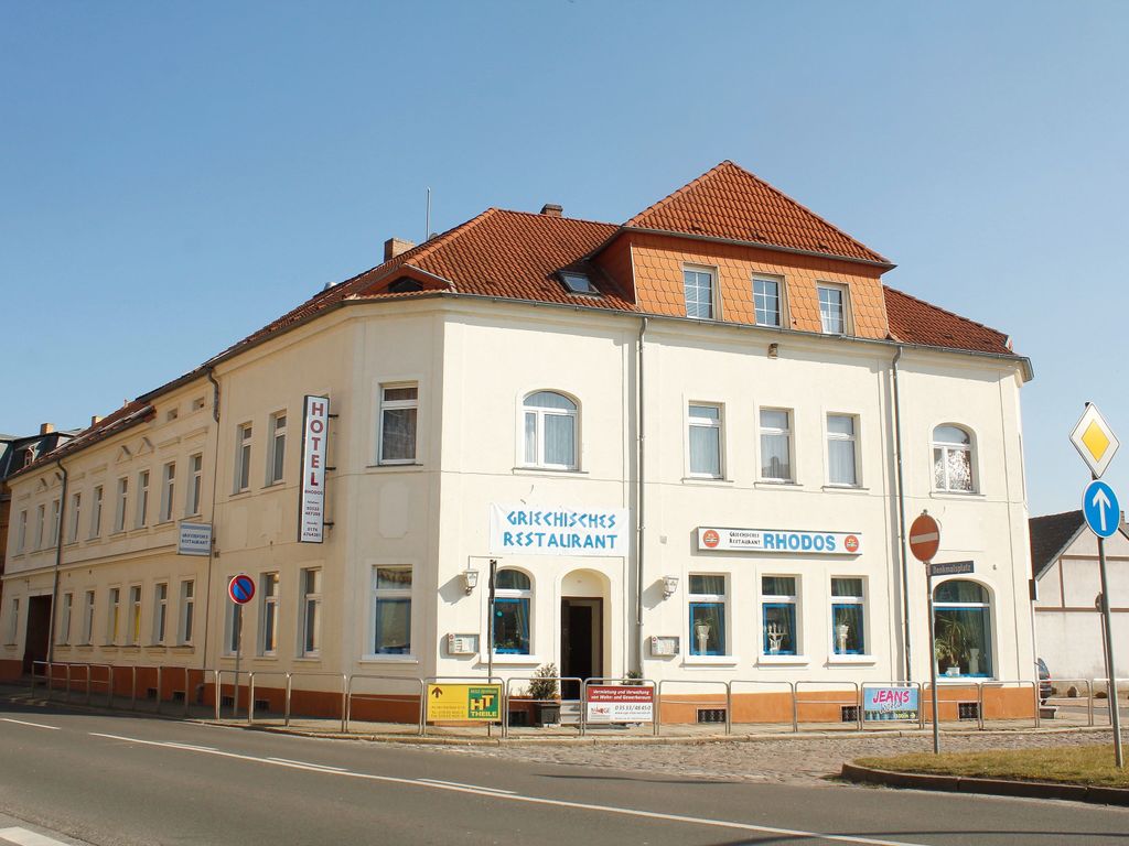 Rhodos Hotel & Restaurant