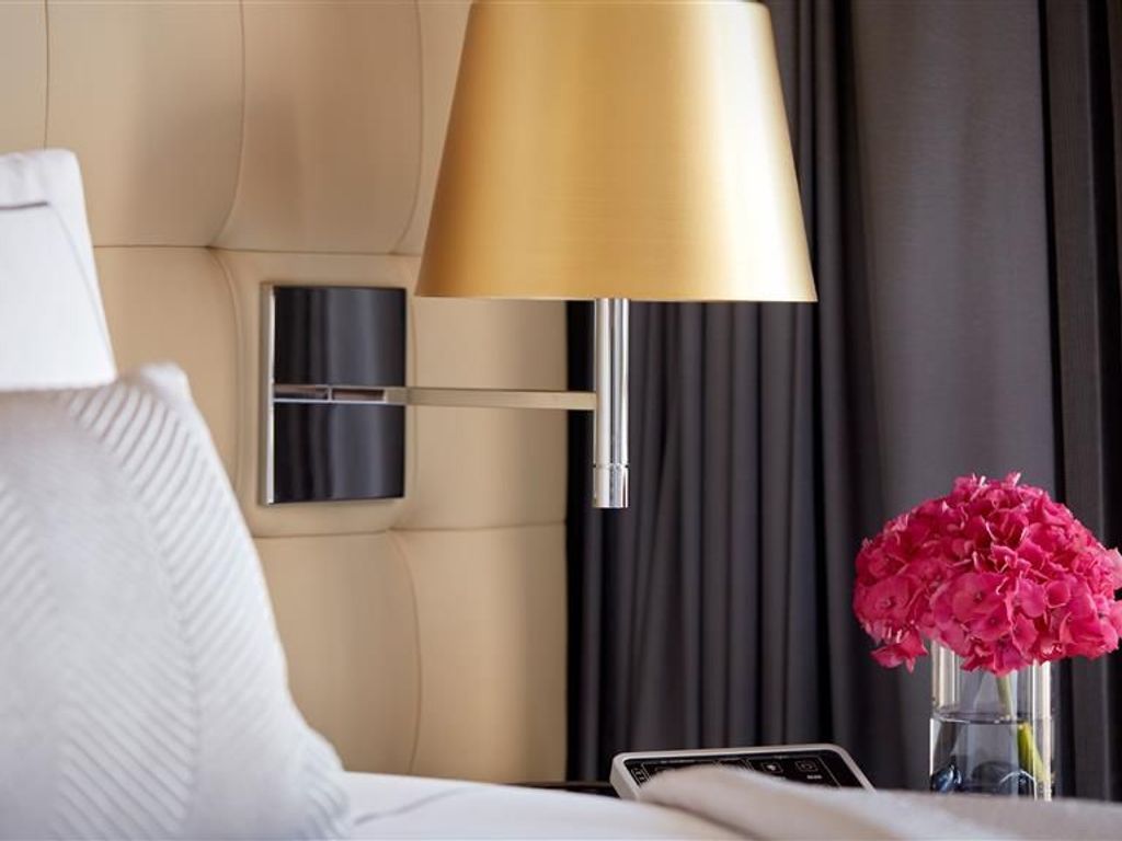 Park Plaza Riverbank London