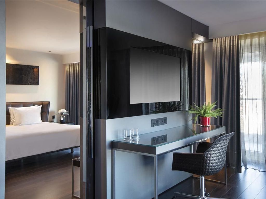 Park Plaza Riverbank London