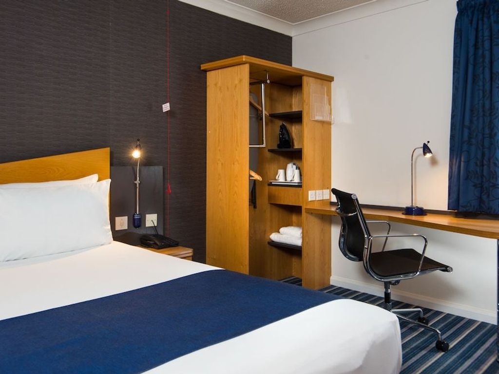 Holiday Inn Express NORTHAMPTON - SOUTH by IHG