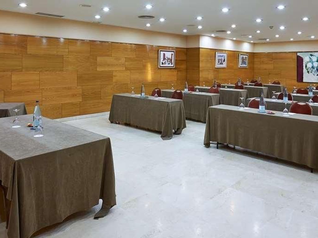 iStay by NH Zaragoza Sport Hotel