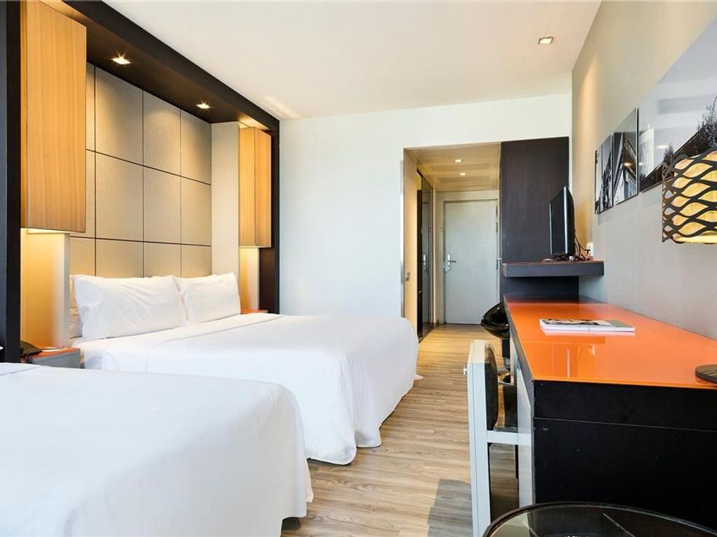 Hotel Barcelona Condal Mar Affiliated by Meliá