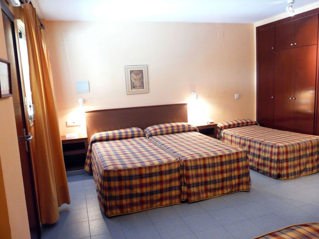 Camping & Hotel Sierra Nevada