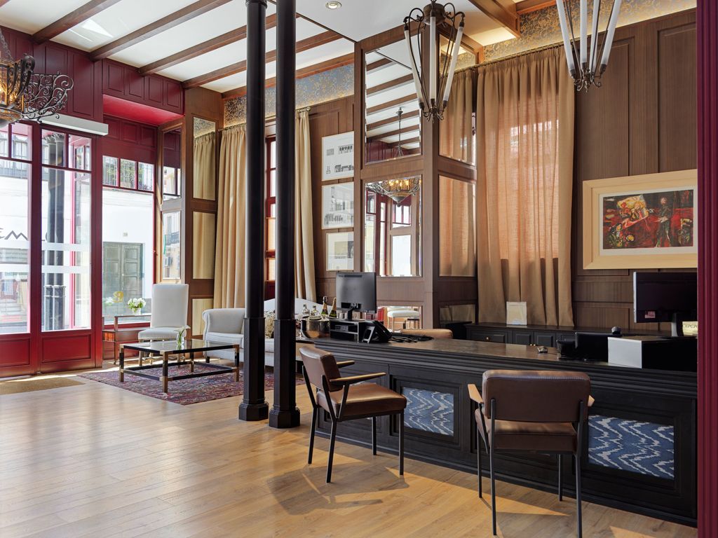 H10 Corregidor Hotel