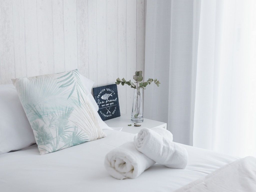 Mumm by Pillow