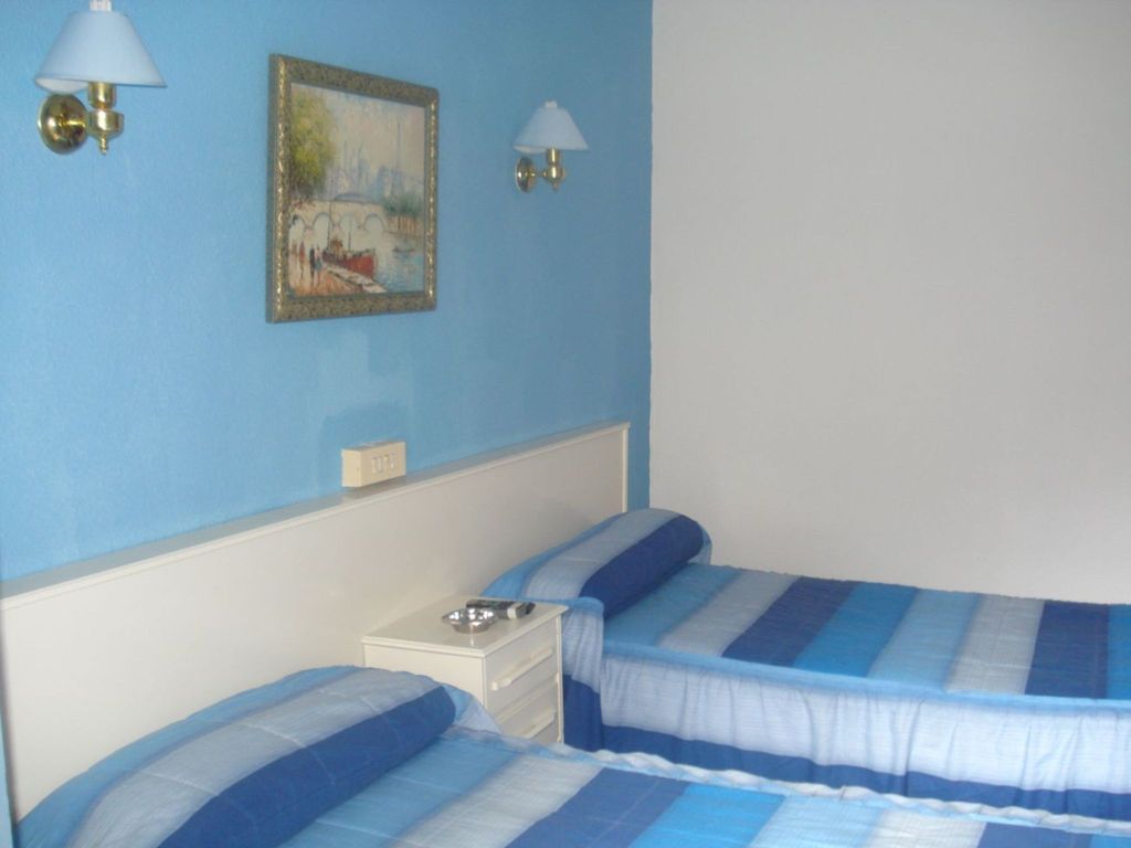 Central Hostal