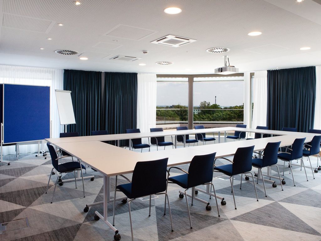 Holiday Inn Express & Suites MONHEIM AM RHEIN by IHG