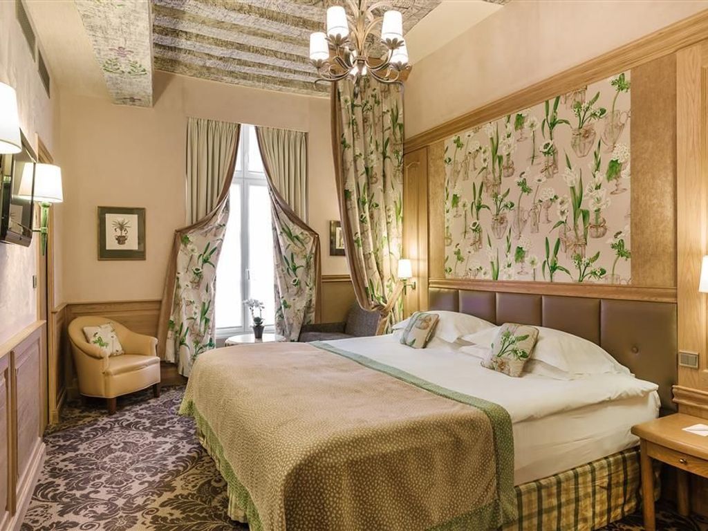 La Perle Hotel