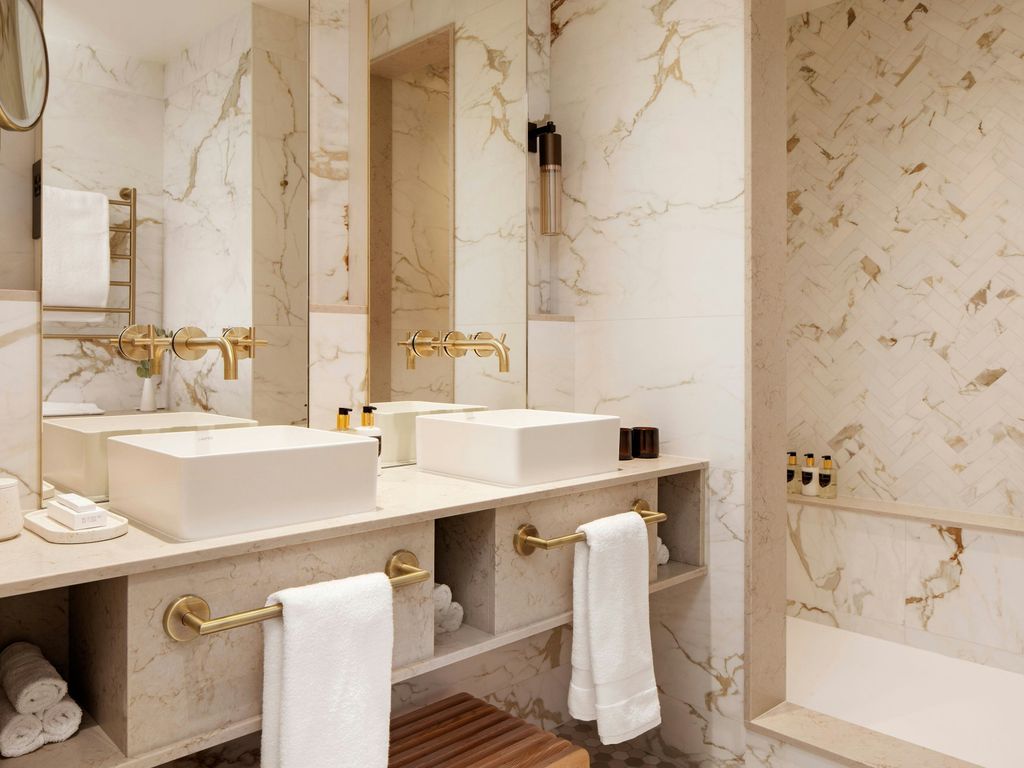 Montcalm Mayfair Autograph Collection