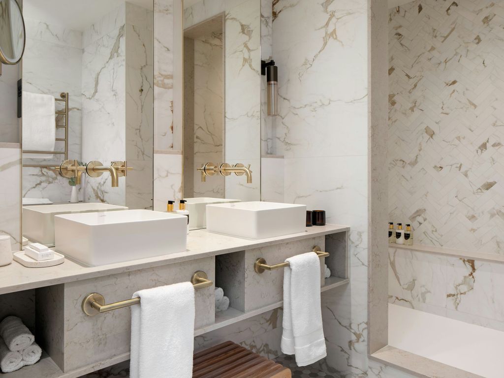 Montcalm Mayfair Autograph Collection