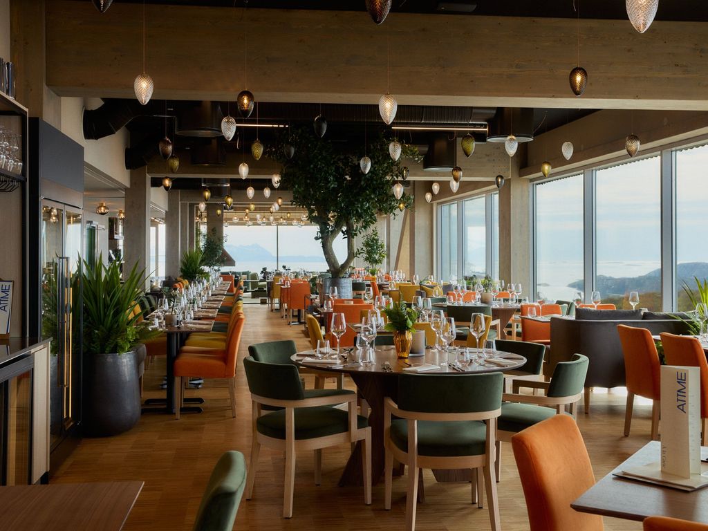Wood Hotel