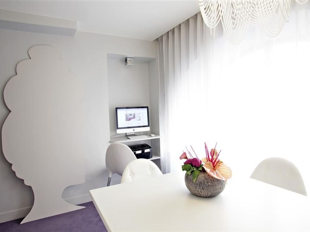 Hotel Elysee Secret