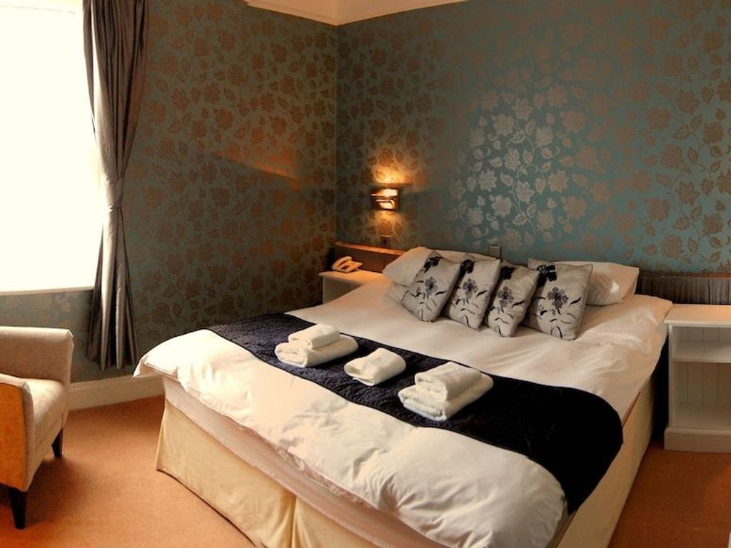 Hillcrest Hotel
