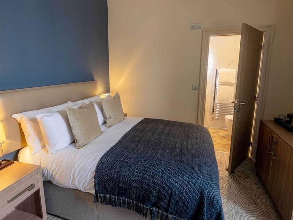 Brisbane House Hotel