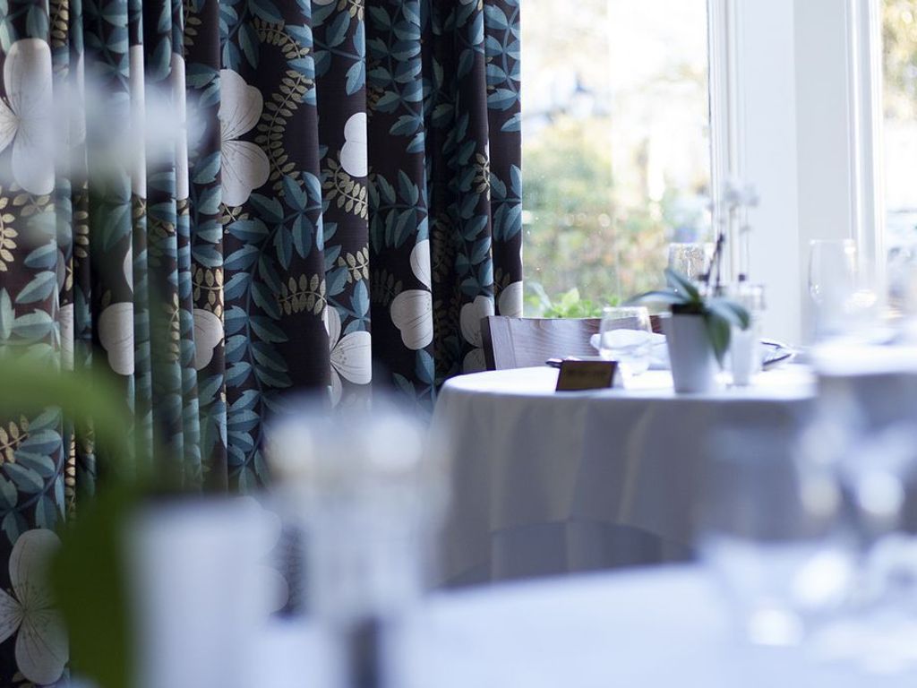 Ascot House Hotel