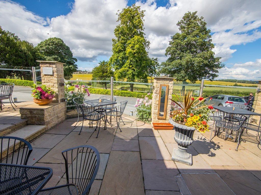 Rogerthorpe Manor Hotel