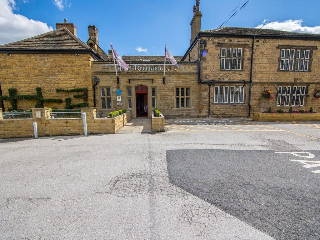 Rogerthorpe Manor Hotel