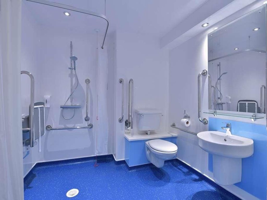TRAVELODGE MEDWAY M2