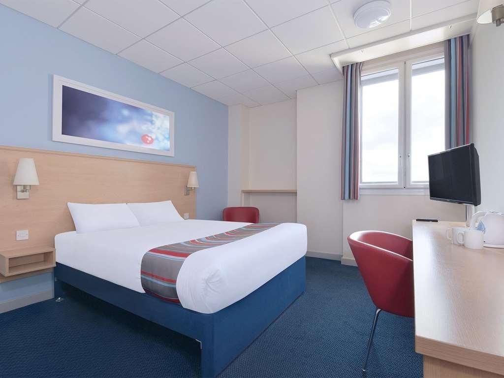TRAVELODGE BEDFORD WYBOSTON