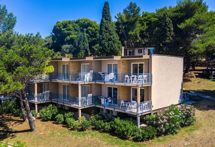 Arena Verudela Beach Apartments