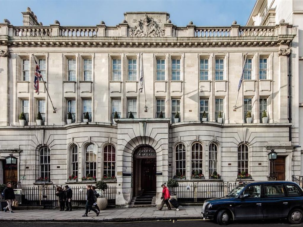 Courthouse Hotel London