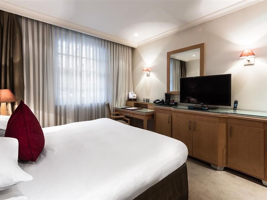 Courthouse Hotel London