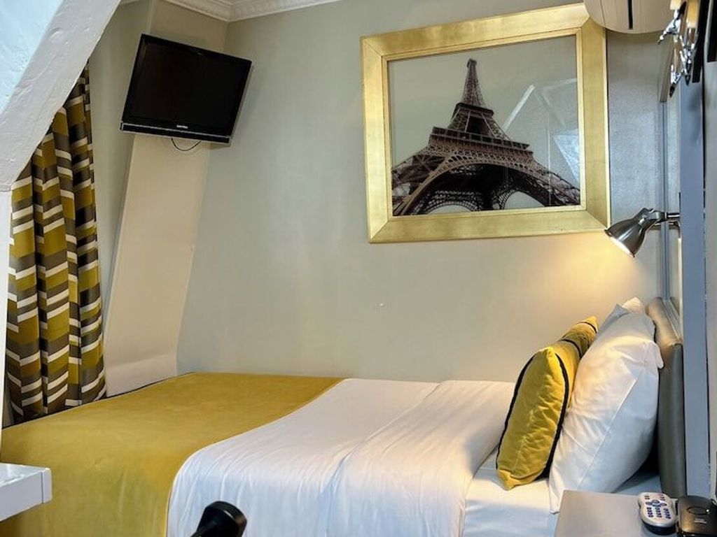 Pratic Hotel