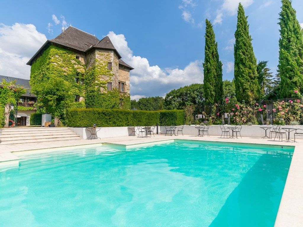 Le Chateau De Candie