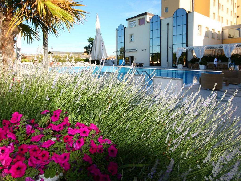 Hotel & Meeting Centergross