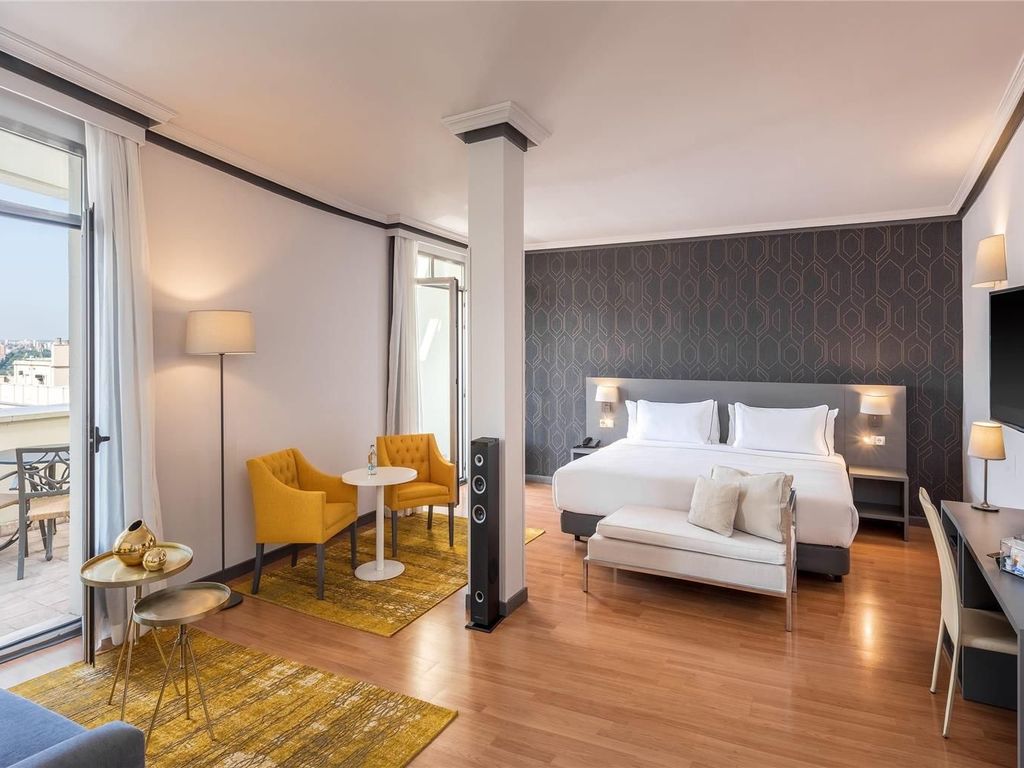 Hotel Madrid Plaza Espana Affiliated by Melia