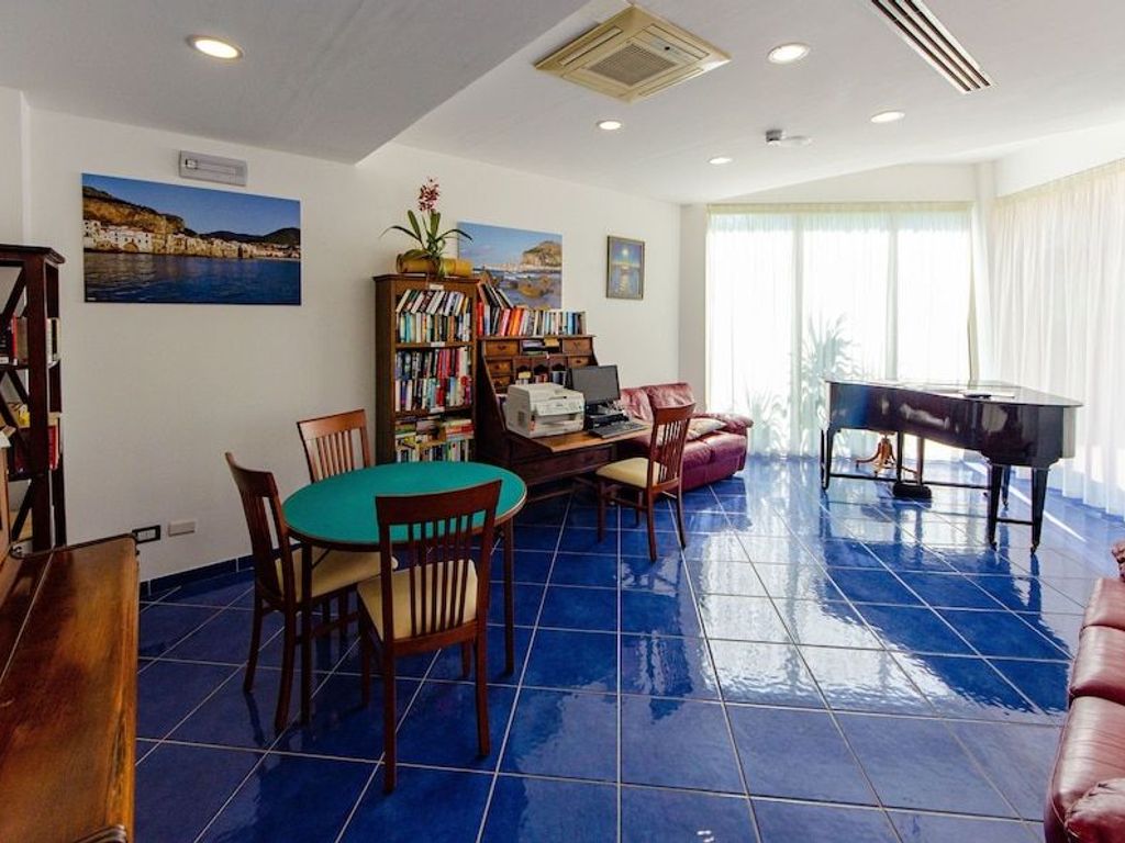 Astro Suite Hotel