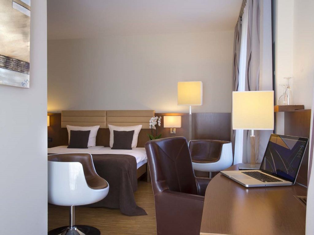 Hotel Simon S.A.