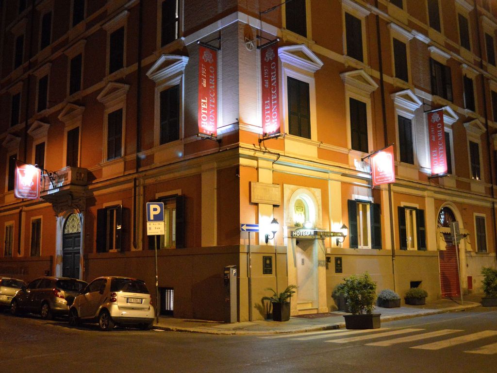HOTEL MONTECARLO