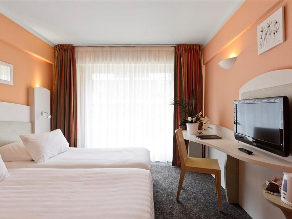 Best Western Astoria