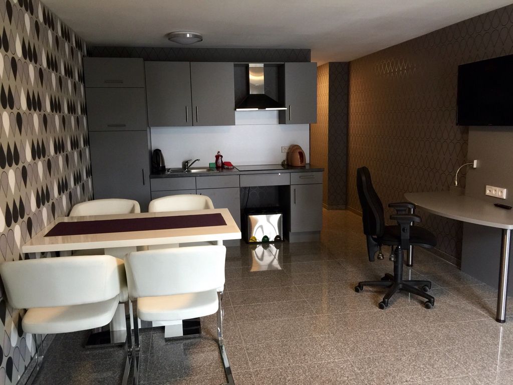 Mythos Apartments