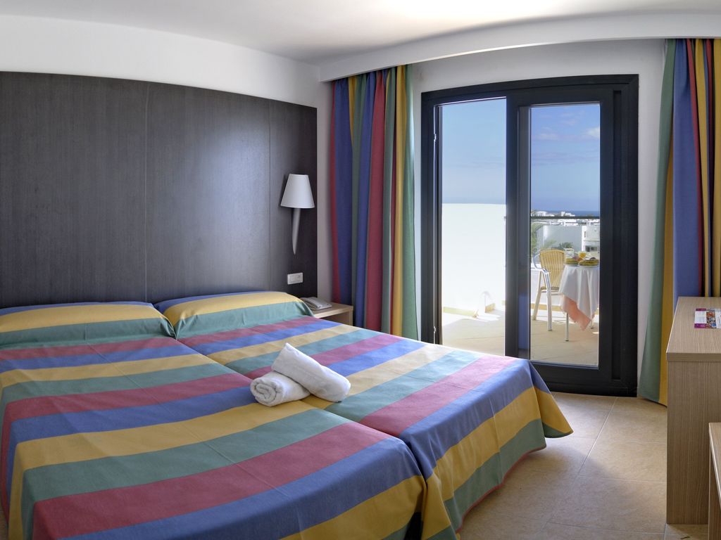 BlueBay Lanzarote Aparthotel