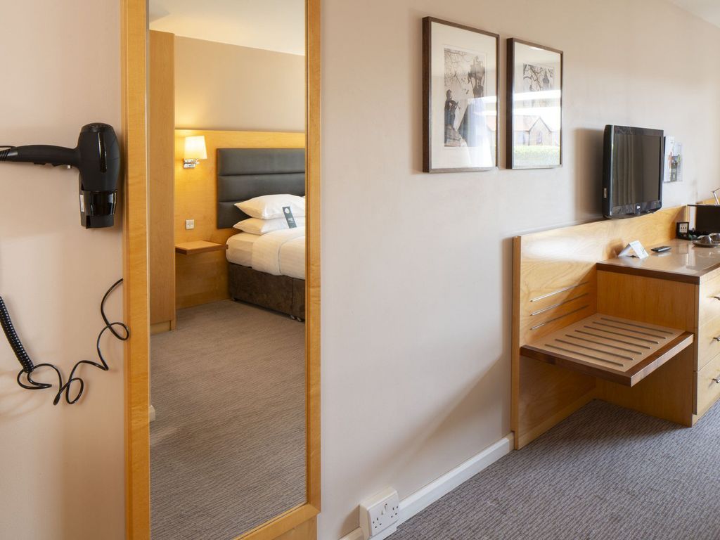 Holiday Inn LONDON - BRENTFORD LOCK by IHG