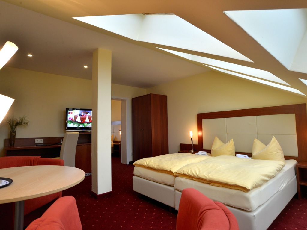 Via City Hotel & Restaurant