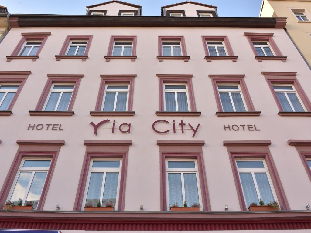 Via City Hotel & Restaurant