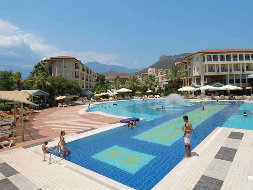 Queen's Park Le Jardin - All Inclusive