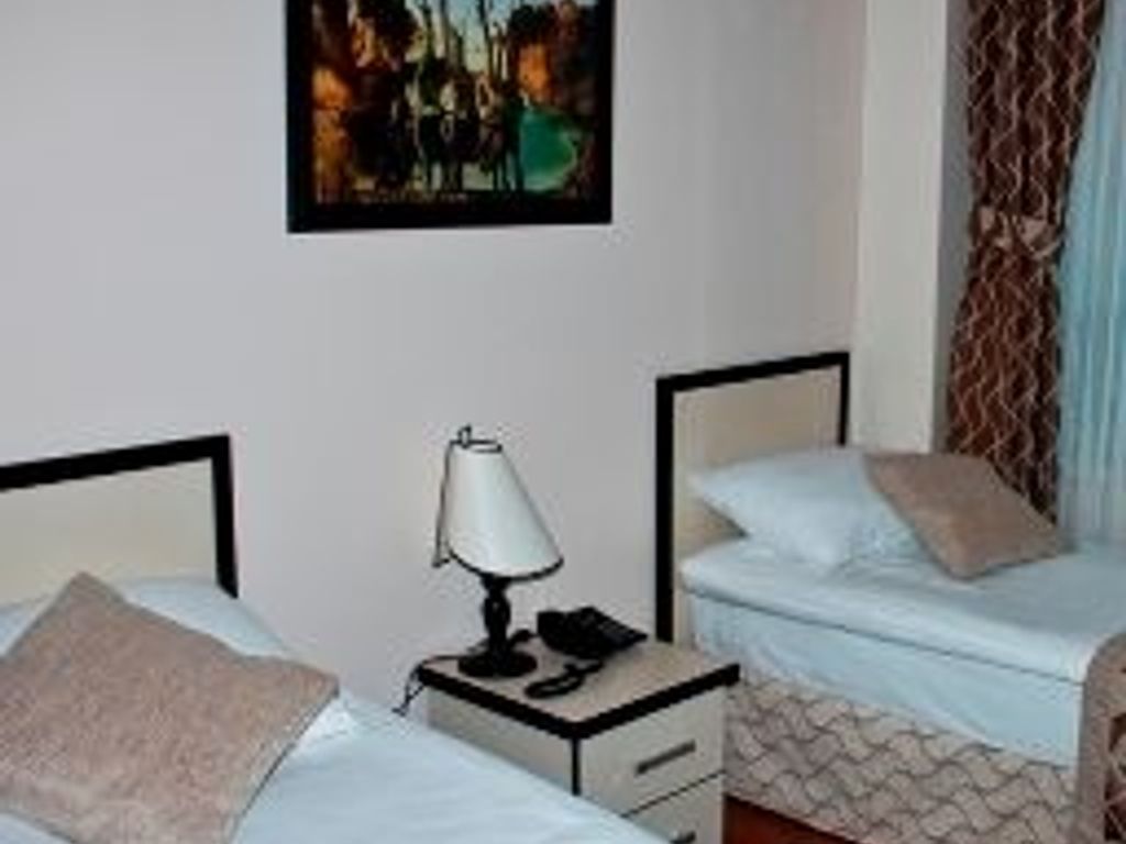 Glorina Hotel