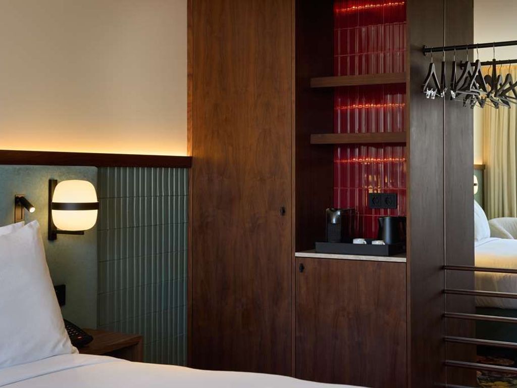 Duo Hotel Lisbon Curio Collection by Hilton