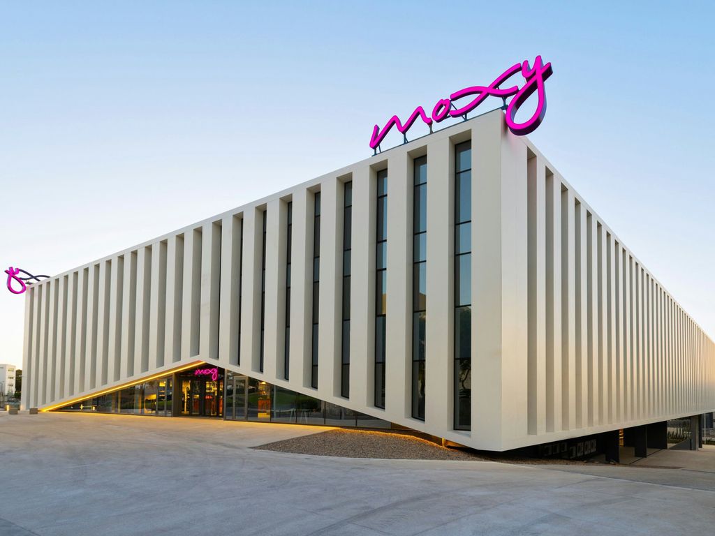 Moxy Alfragide Lisboa