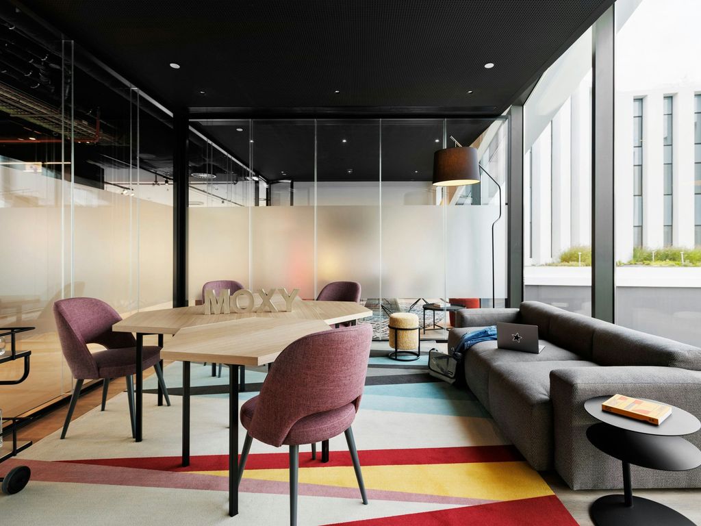 Moxy Alfragide Lisboa