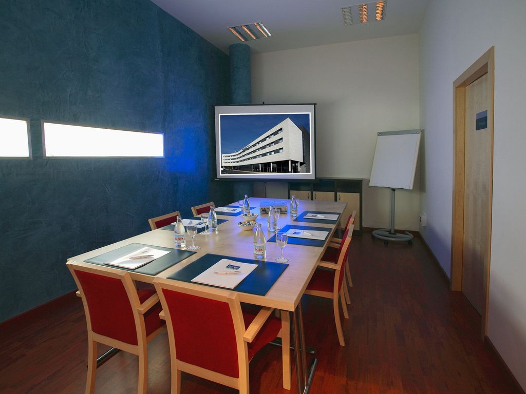 Holiday Inn Express BARCELONA - MOLINS DE REI by IHG