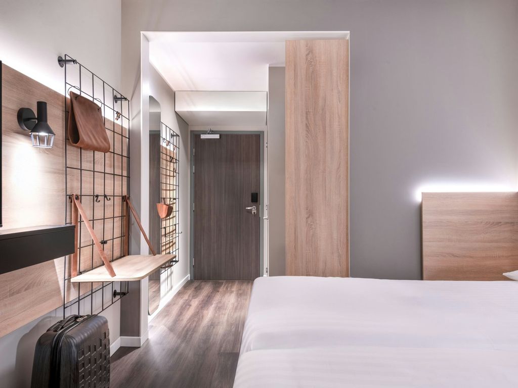 Moxy Verona