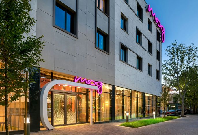 Moxy Verona