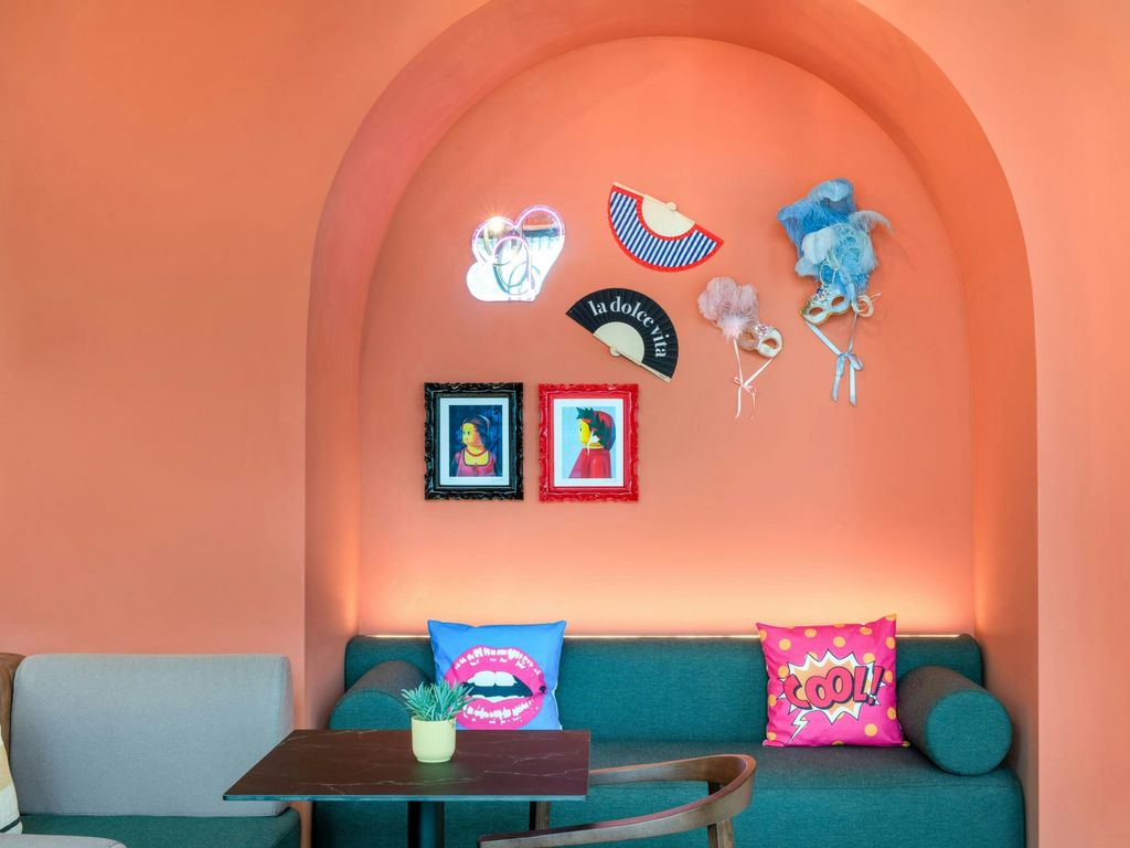 Moxy Verona